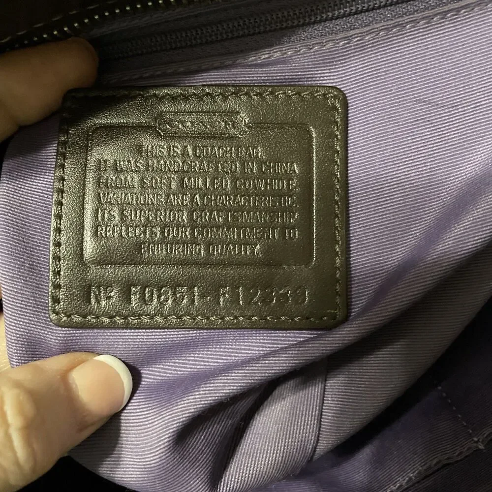 Coach Chelsea Brown Pebbled Leather Tote shoulder bag Flaw Read - Picture 12 of 15